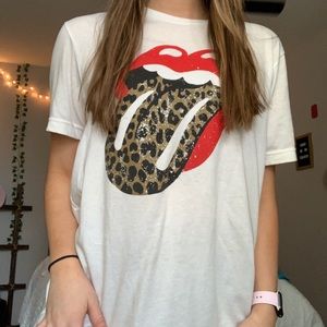 Graphic tee